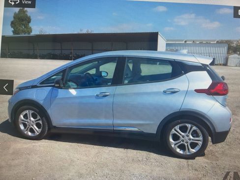 Used 2018 Chevrolet Bolt LT image 14