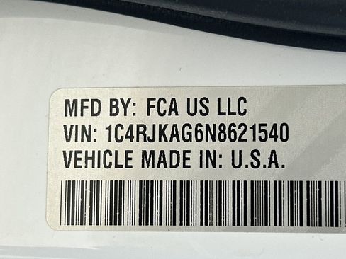 Used 2022 Jeep Grand Cherokee L Laredo w/ Luxury Tech Group I image 35