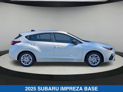 Certified 2025 Subaru Impreza 2.0i image 2