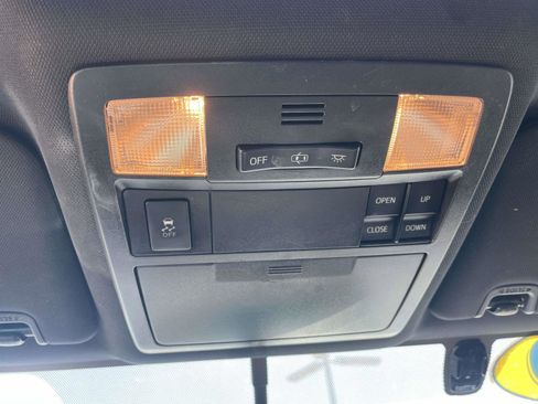 Used 2016 Toyota Tacoma TRD Sport w/ Premium & Technology Package image 23