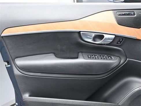 Used 2023 Volvo XC90 B6 Plus w/ Protection Package Premier image 21