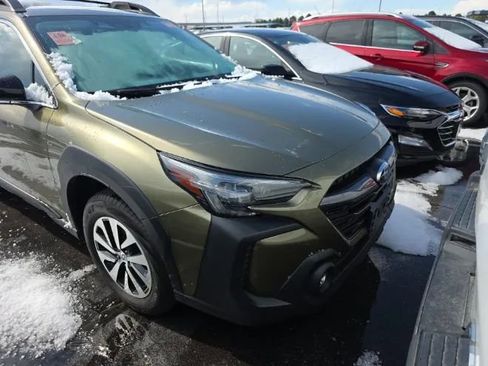 Used 2024 Subaru Outback Premium AWD/4WD image 6