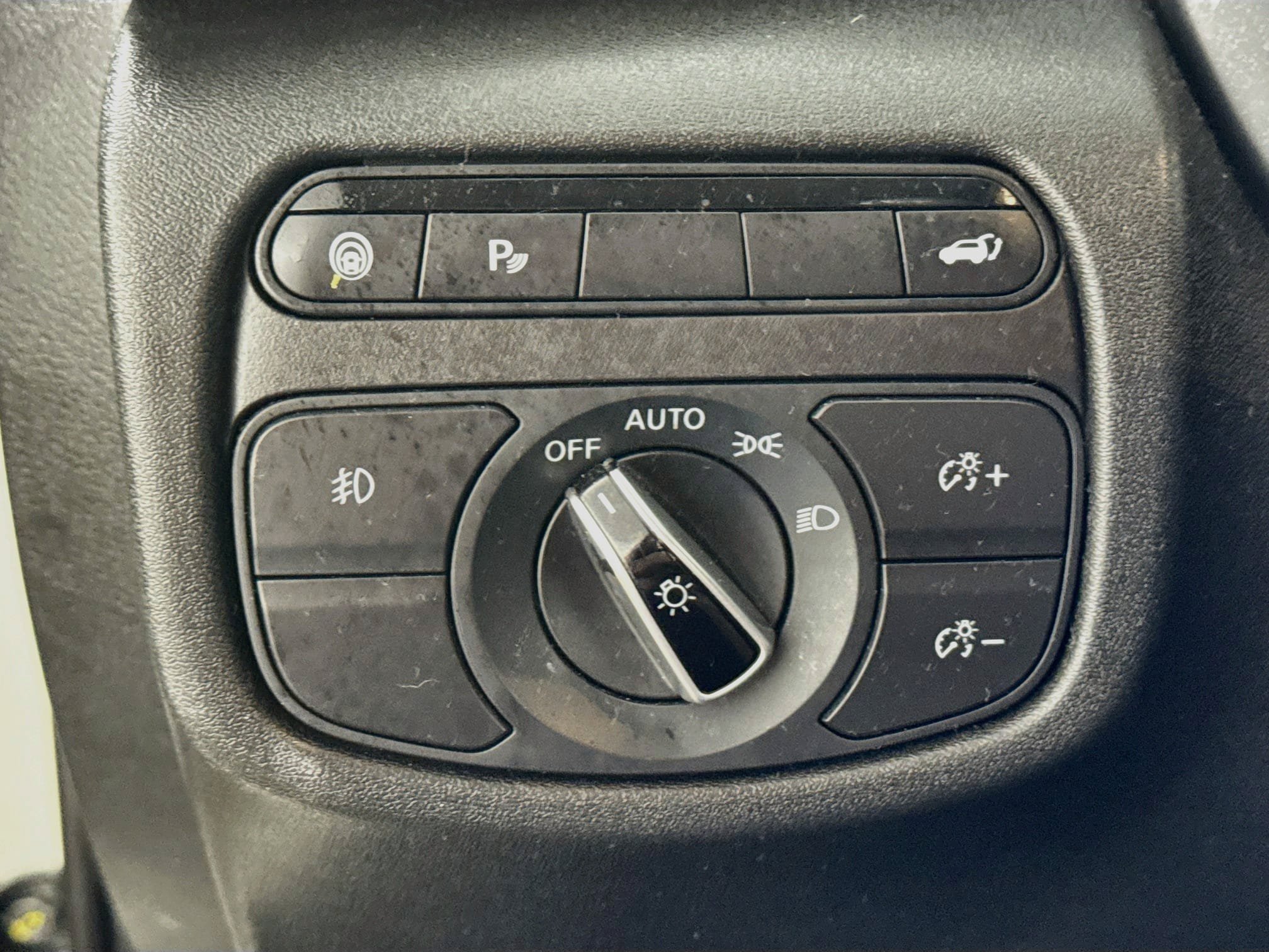 Used 2019 INFINITI QX50 Essential w/ Premium Heat Package AWD/4WD image 14