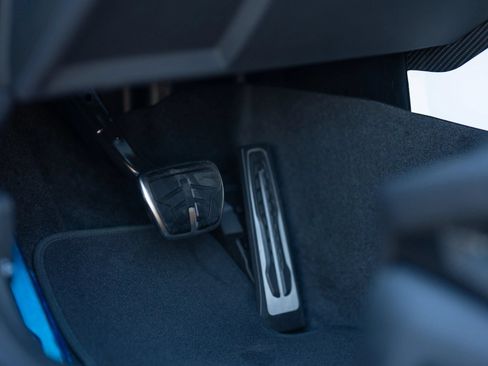 Used 2026 BMW M2 CS RWD image 40