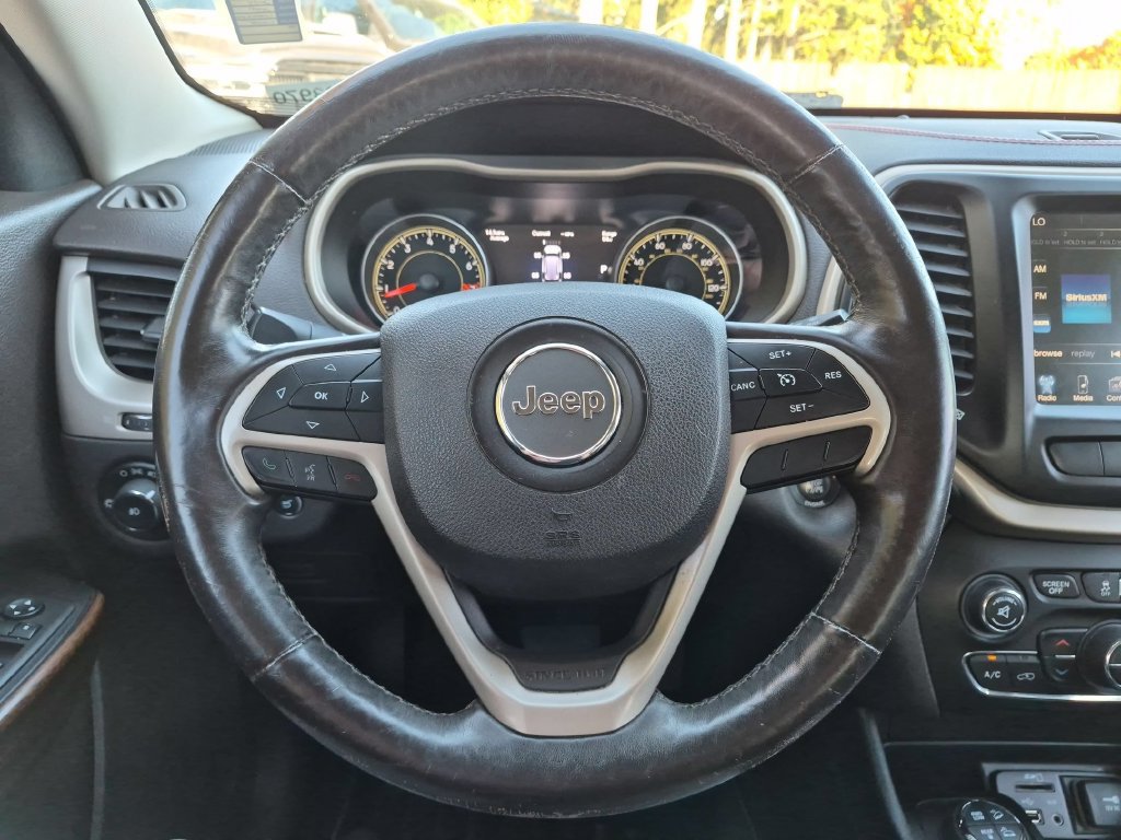 Used 2015 Jeep Cherokee Trailhawk w/ Comfort/Convenience Group AWD/4WD image 20