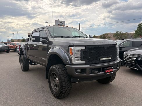 Used 2018 Ford F250 Platinum w/ Platinum Ultimate Package AWD/4WD image 7