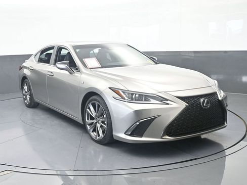 Used 2019 Lexus ES 350 F Sport w/ Accessory Package 2 FWD image 9