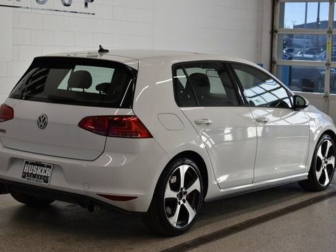 Used 2015 Volkswagen Golf 4-Door image 4