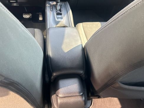Used 2021 Honda HR-V Sport image 27