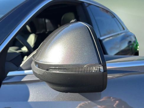 Used 2021 Audi Q8 Prestige image 11