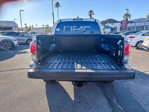 Certified 2023 Toyota Tacoma TRD Off-Road image 13