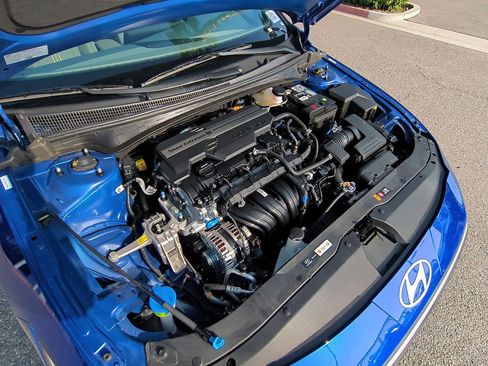 Used 2025 Hyundai Elantra Sport image 28