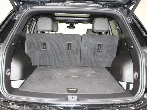 Used 2023 Chevrolet Blazer RS w/ Enhanced Convenience Package FWD image 9