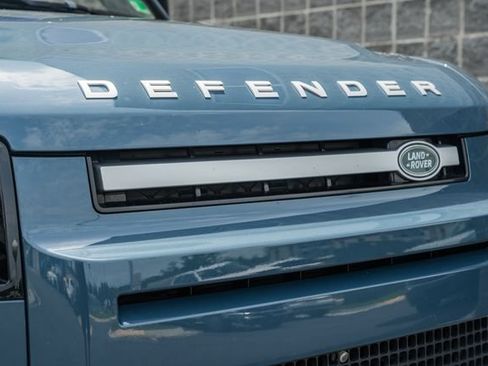 Used 2022 Land Rover Defender 110 SE AWD/4WD image 18