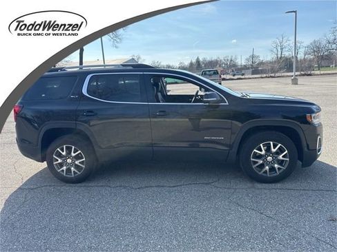 Used 2023 GMC Acadia SLT w/ Preferred Package image 1