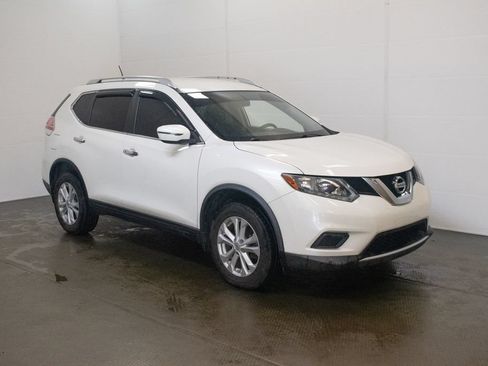 Used 2016 Nissan Rogue SV AWD/4WD image 1