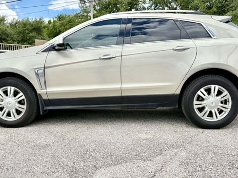 Used 2015 Cadillac SRX Luxury w/ Driver Awareness Package FWD image 8