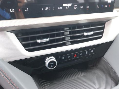 New 2026 Ford Explorer Active RWD image 19