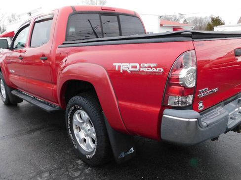 Used 2013 Toyota Tacoma V6 4x4 4dr Double Cab 5.0 ft S w/ TRD Off-Road Pkg image 26