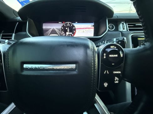 Used 2019 Land Rover Range Rover Long Wheelbase Supercharged image 18
