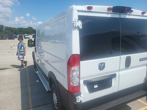 Used 2025 RAM ProMaster 2500 w/ U-Haul Equipment Group FWD image 4