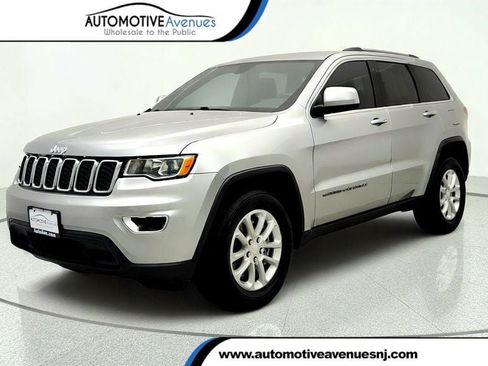 Used 2021 Jeep Grand Cherokee Laredo RWD image 1