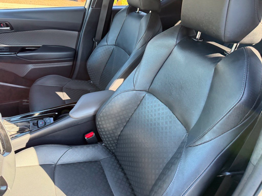 Certified 2022 Toyota C-HR Limited FWD image 14