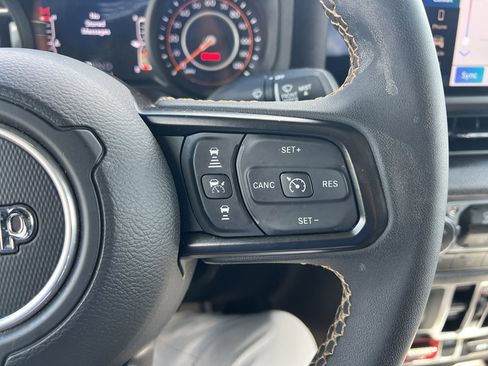 Certified 2024 Jeep Gladiator Sport image 26