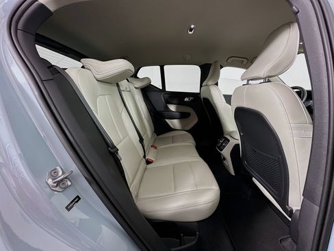 Used 2019 Volvo XC40 T5 Momentum AWD/4WD image 27