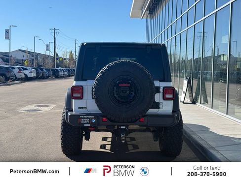 Used 2022 Jeep Wrangler Unlimited Rubicon AWD/4WD image 4