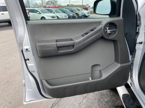 Used 2011 Nissan Xterra S w/ 4X4 Value Package image 9