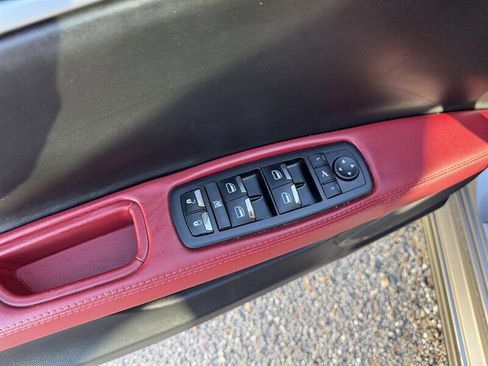 Used 2015 Maserati Ghibli image 16