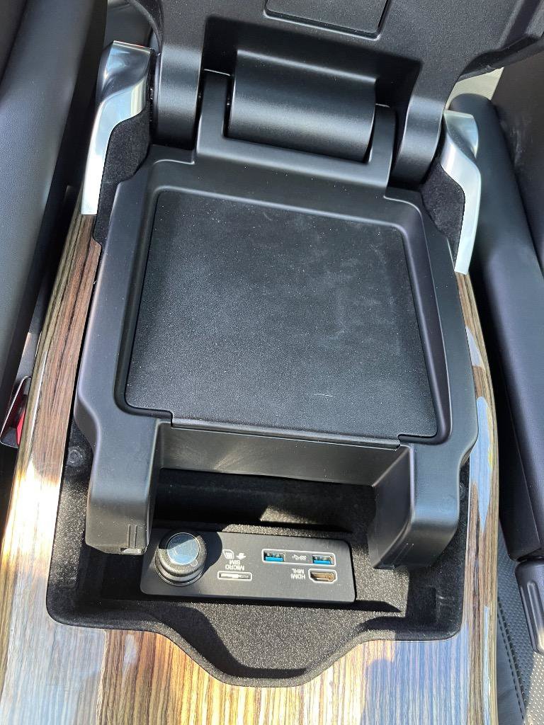 Used 2018 Land Rover Range Rover Supercharged AWD/4WD image 43
