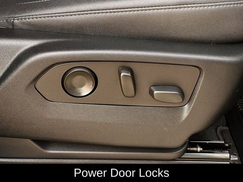 Used 2022 GMC Sierra 1500 SLT w/ SLT Convenience Package image 31