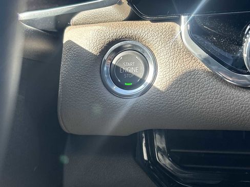 New 2026 GMC Canyon Denali image 16