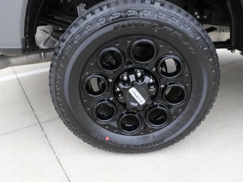 Used 2026 Ford F250 Lariat w/ Black Appearance Package AWD/4WD image 8