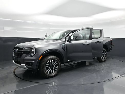Used 2024 Ford Ranger Lariat w/ FX4 Off-Road Package AWD/4WD image 15