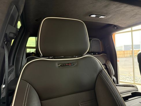 Used 2024 GMC Sierra 2500 AT4X image 27