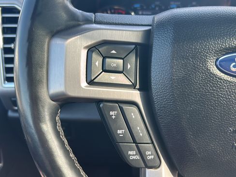 Used 2017 Ford F150 Platinum w/ Equipment Group 701A Luxury AWD/4WD image 10