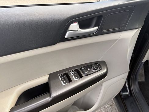 Used 2021 Kia Sportage LX image 35