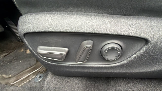 Used 2022 Toyota RAV4 XLE Premium FWD image 18