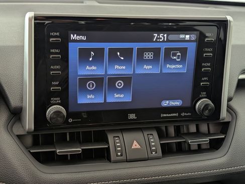 Used 2021 Toyota RAV4 XLE Premium image 28