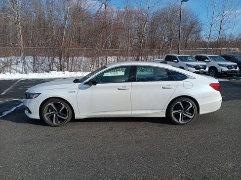 Used 2022 Honda Accord Sport image 2