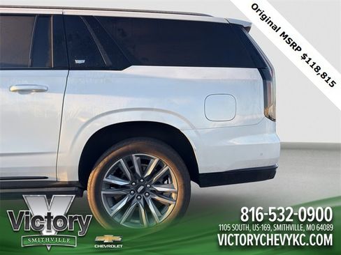 Used 2023 Cadillac Escalade ESV Sport Platinum image 30