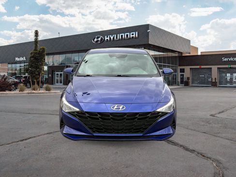 Certified 2023 Hyundai Elantra SE image 8