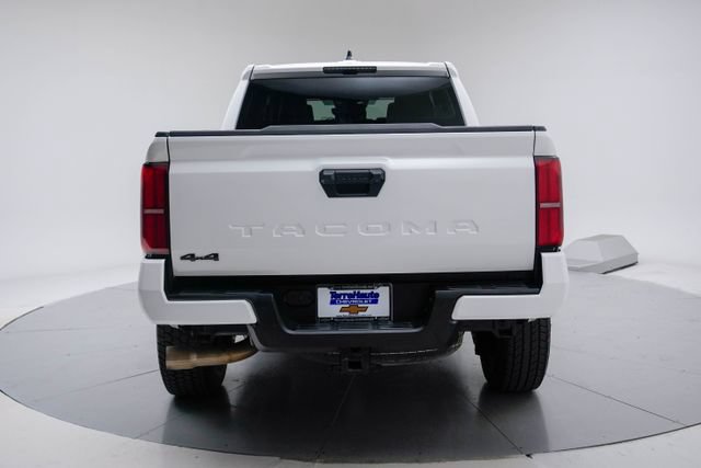 Used 2024 Toyota Tacoma TRD Off-Road AWD/4WD image 5