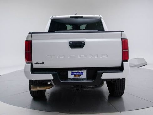 Used 2024 Toyota Tacoma TRD Off-Road image 5