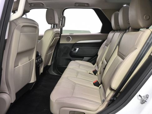 Used 2020 Land Rover Discovery Landmark AWD/4WD image 22
