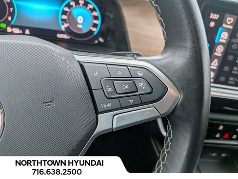 Used 2024 Volkswagen Atlas SE image 24