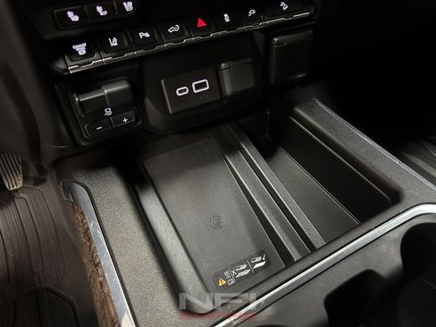 Used 2021 GMC Sierra 3500 Denali w/ Denali Ultimate Package image 30